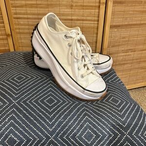 Adorable lug sole low top Converse. Very rare.